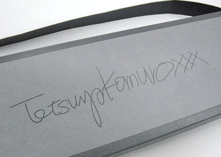 TETSUYA KOMURO'S ショルダーキーボード ペーパークラフト 